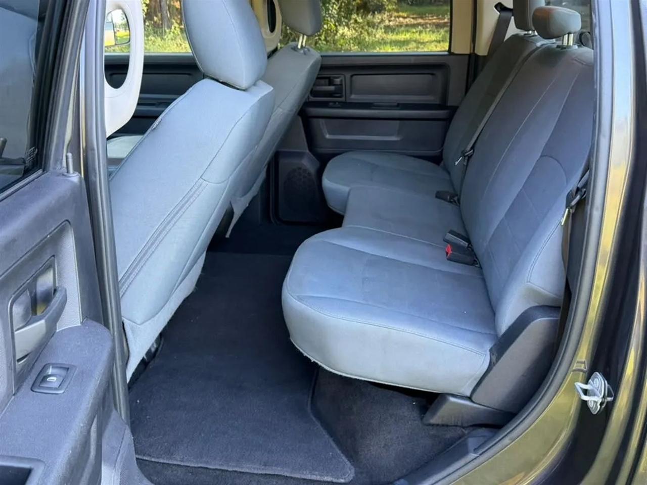 RAM 1500 Tradesman Crew Cab SWB 4WD 2017