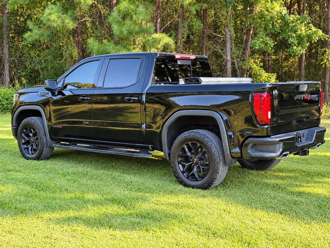 GMC Sierra 1500 AT4 Crew Cab Long Box 4WD 2020