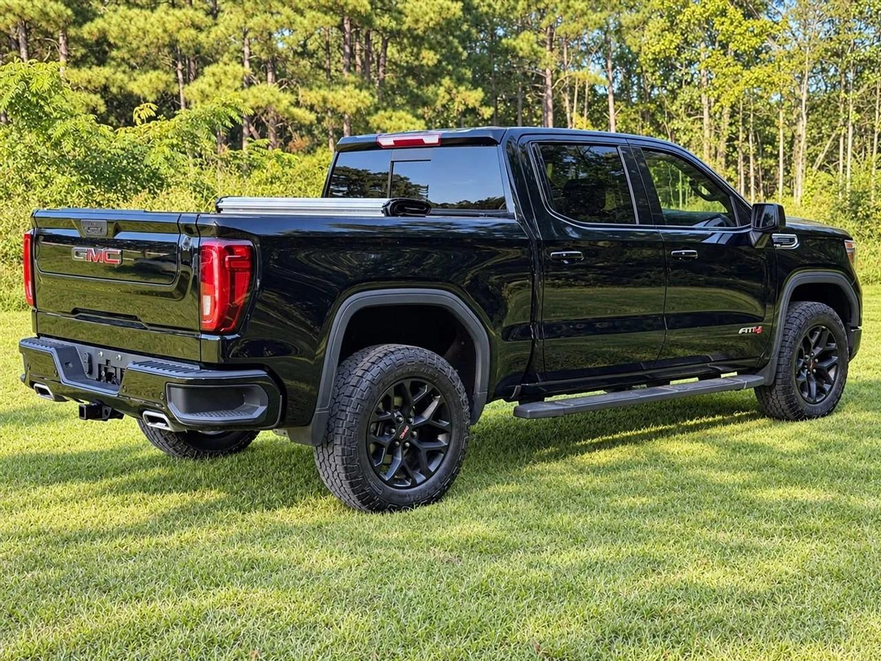 GMC Sierra 1500 AT4 Crew Cab Long Box 4WD 2020