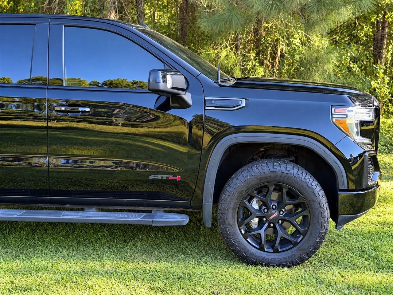 GMC Sierra 1500 AT4 Crew Cab Long Box 4WD 2020