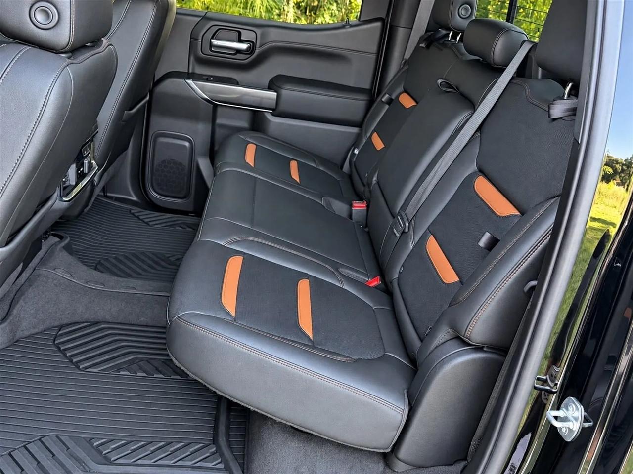 GMC Sierra 1500 AT4 Crew Cab Long Box 4WD 2020