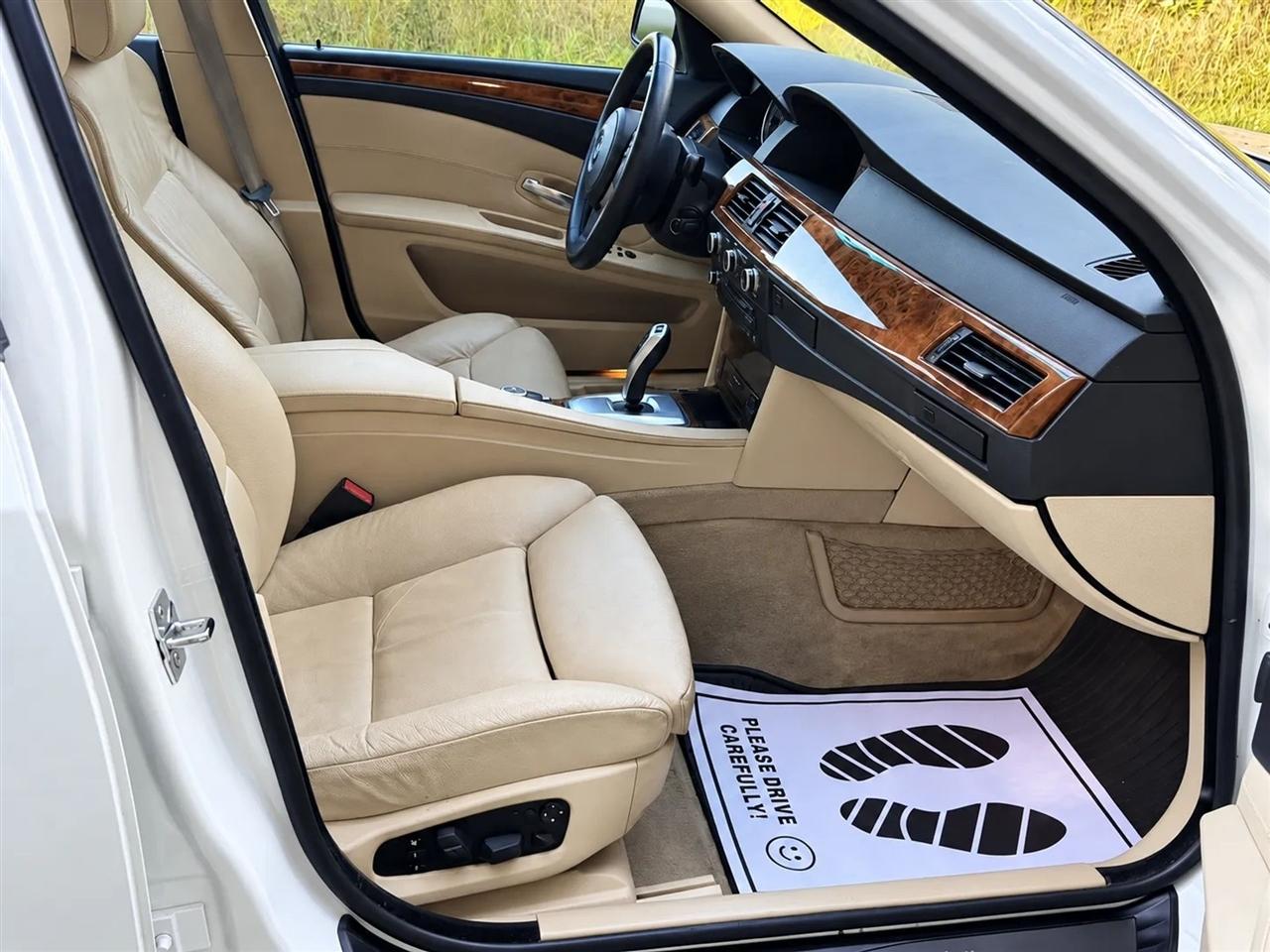 BMW 5-Series 535xi 2009