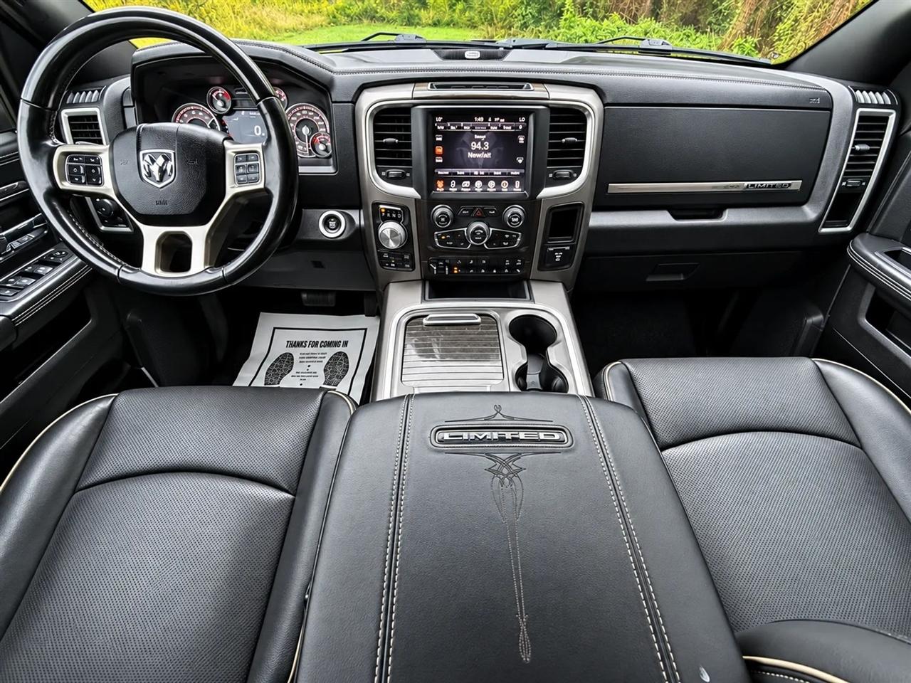 RAM 1500 Longhorn Crew Cab SWB 4WD 2017