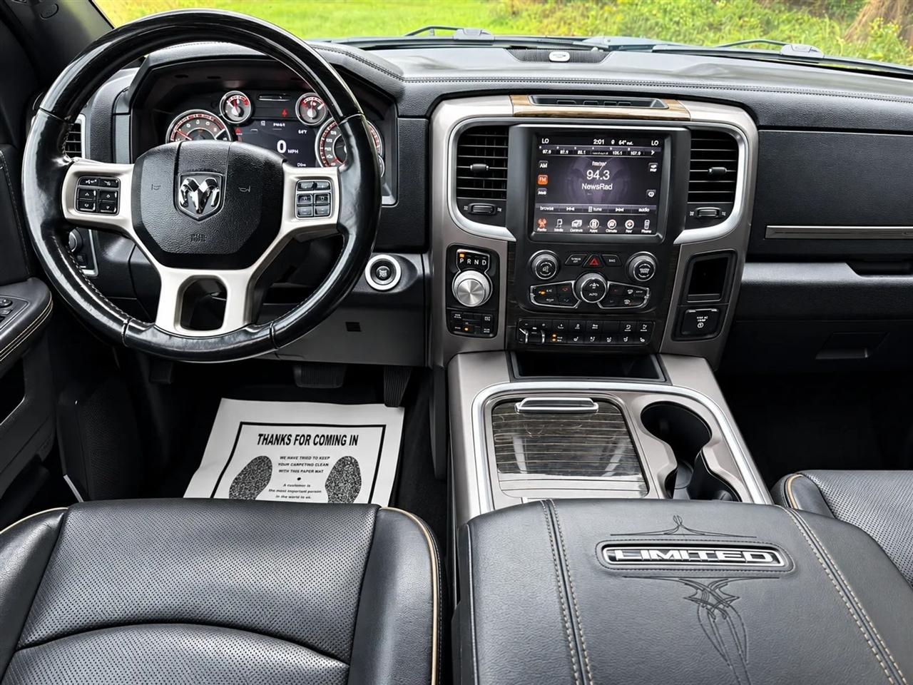 RAM 1500 Longhorn Crew Cab SWB 4WD 2017