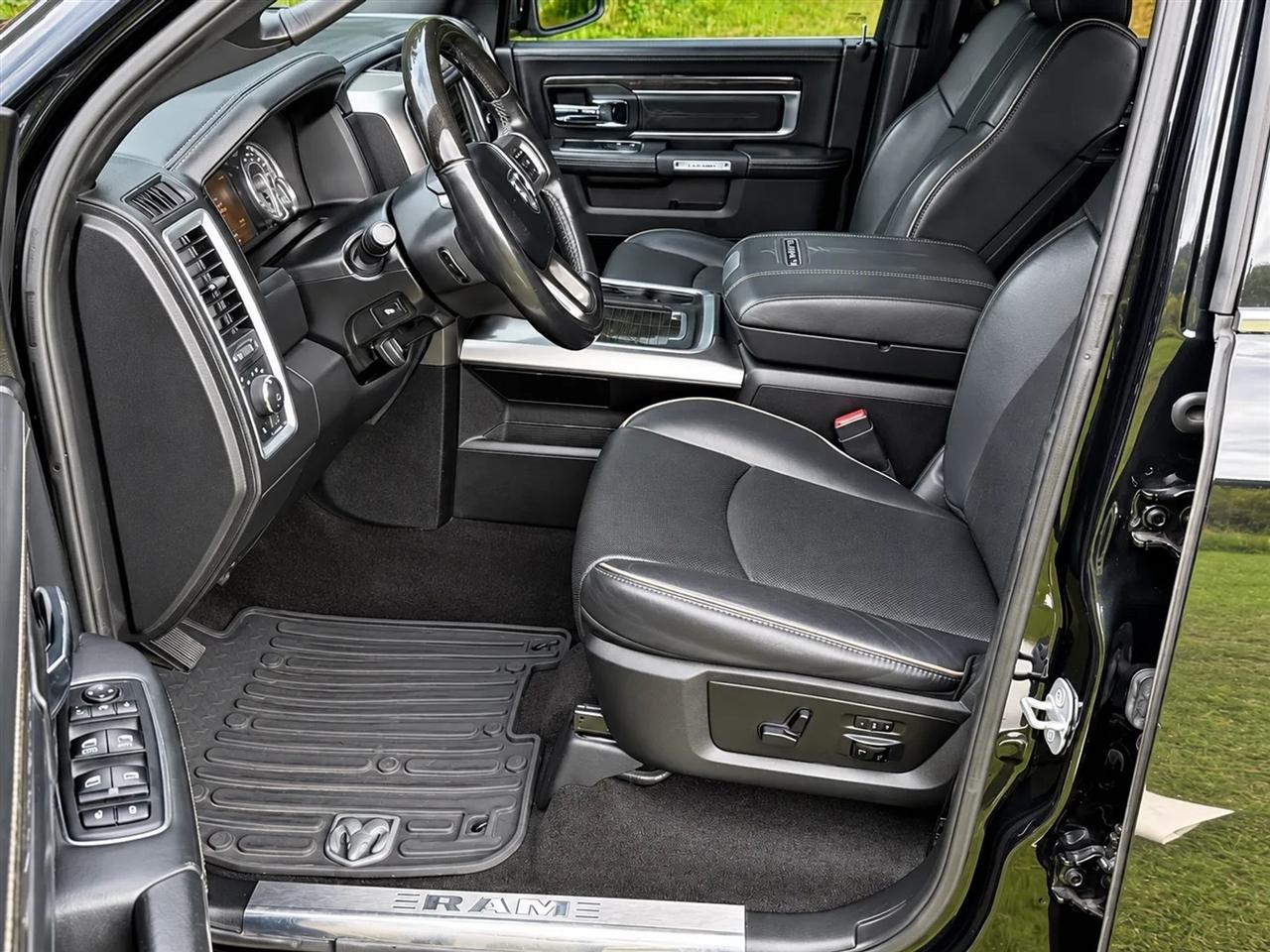 RAM 1500 Longhorn Crew Cab SWB 4WD 2017