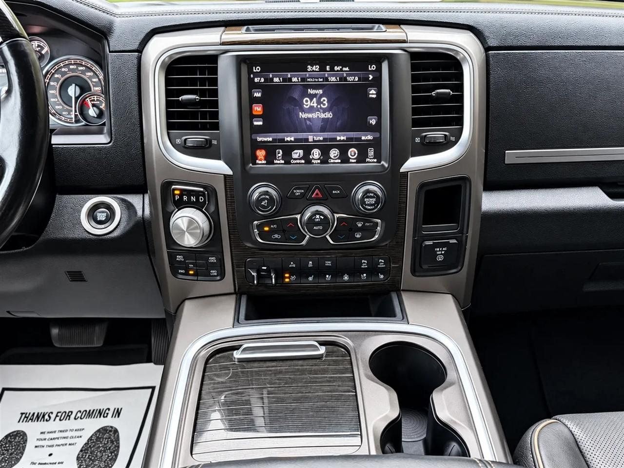 RAM 1500 Longhorn Crew Cab SWB 4WD 2017