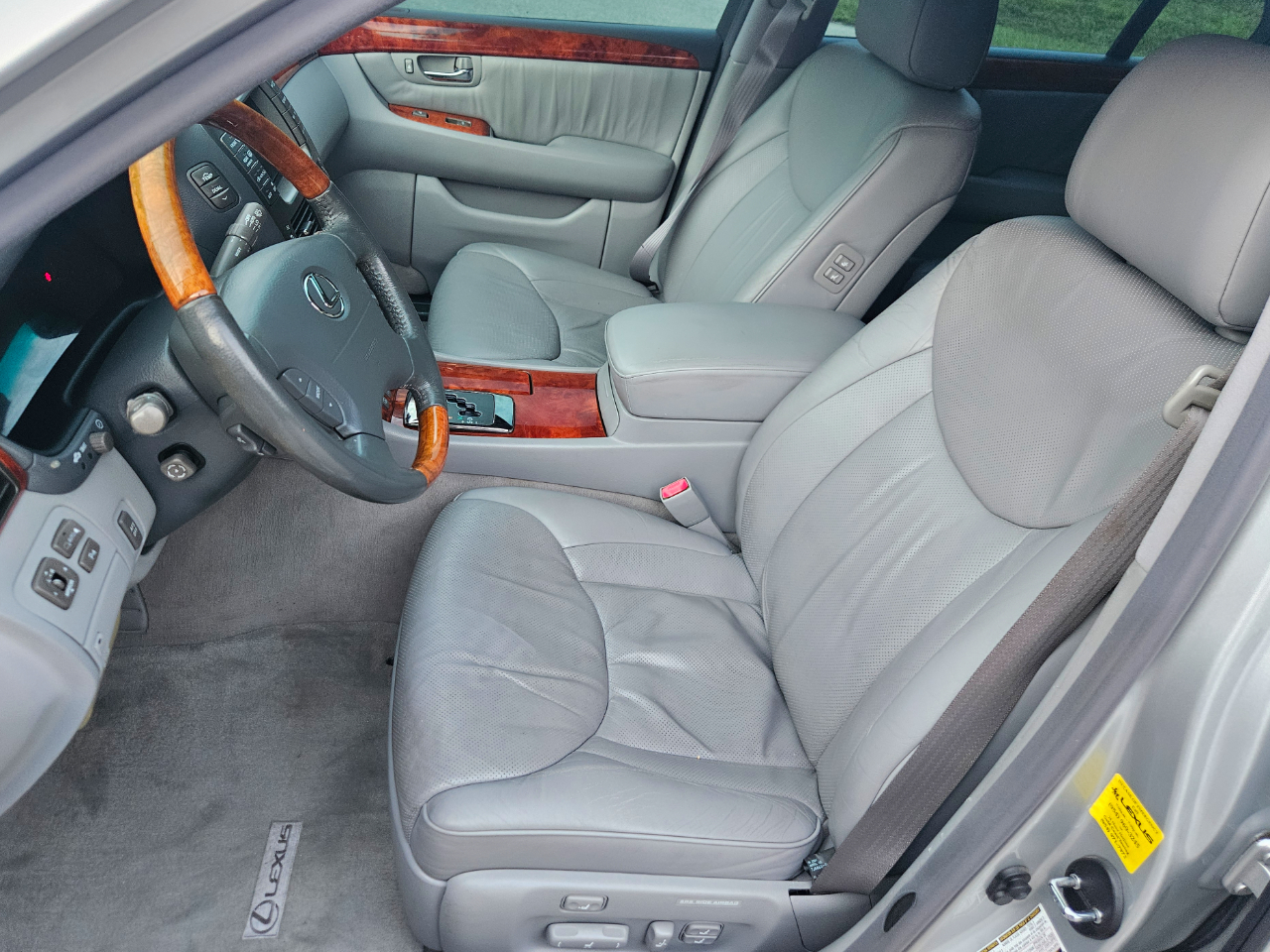 Lexus LS 430 Sedan 2004 Lexus LS 430 Sedan 2004