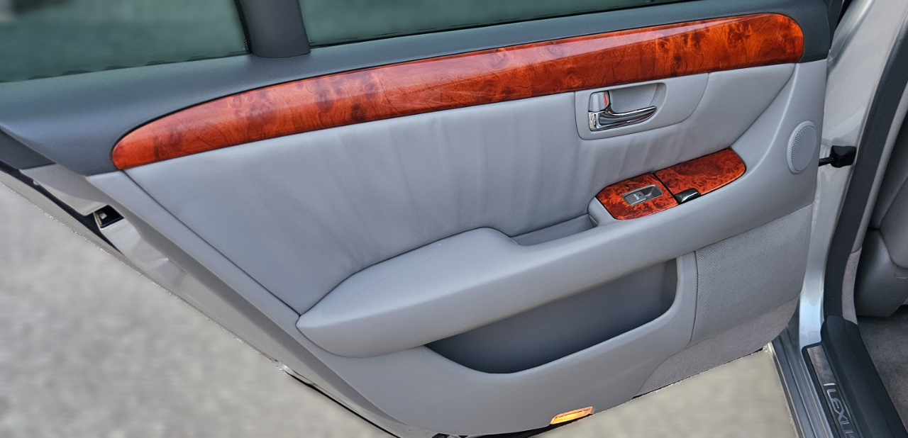 Lexus LS 430 Sedan 2004 Lexus LS 430 Sedan 2004