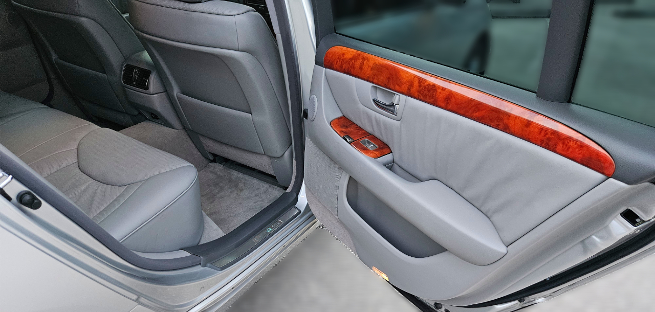 Lexus LS 430 Sedan 2004 Lexus LS 430 Sedan 2004