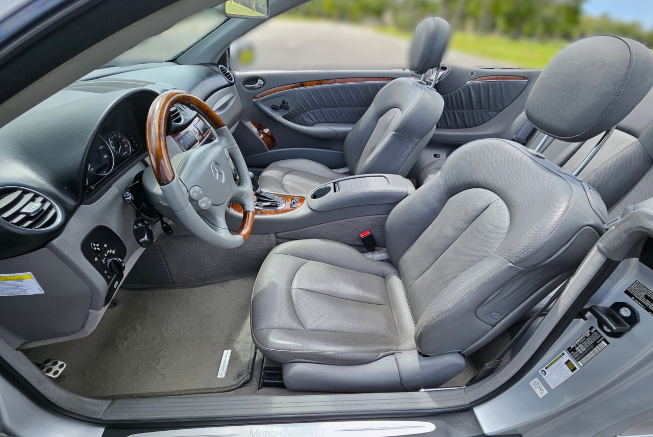 Mercedes-Benz CLK-Class CLK350 Cabriolet 2009 Mercedes-Benz CLK-Class CLK350 Cabriolet 2009