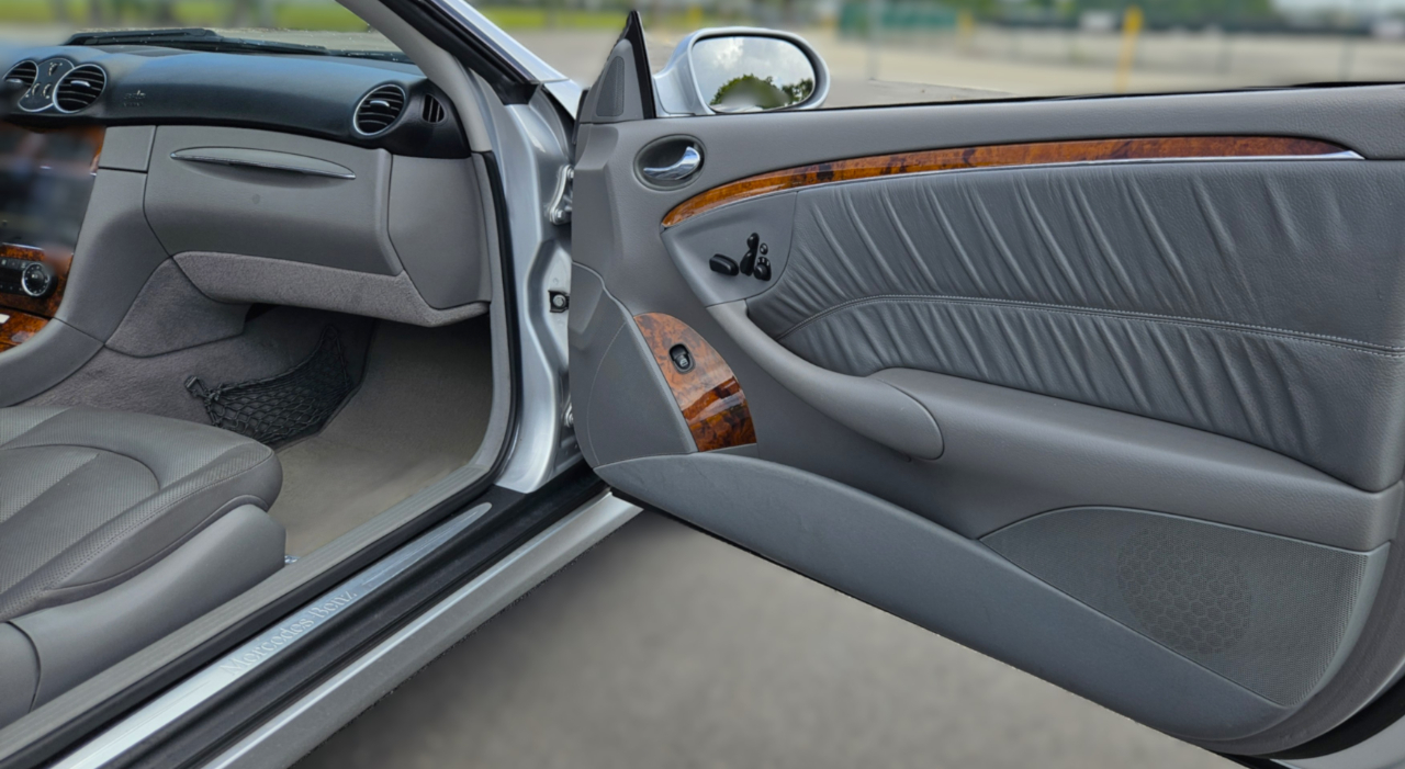 Mercedes-Benz CLK-Class CLK350 Cabriolet 2009 Mercedes-Benz CLK-Class CLK350 Cabriolet 2009