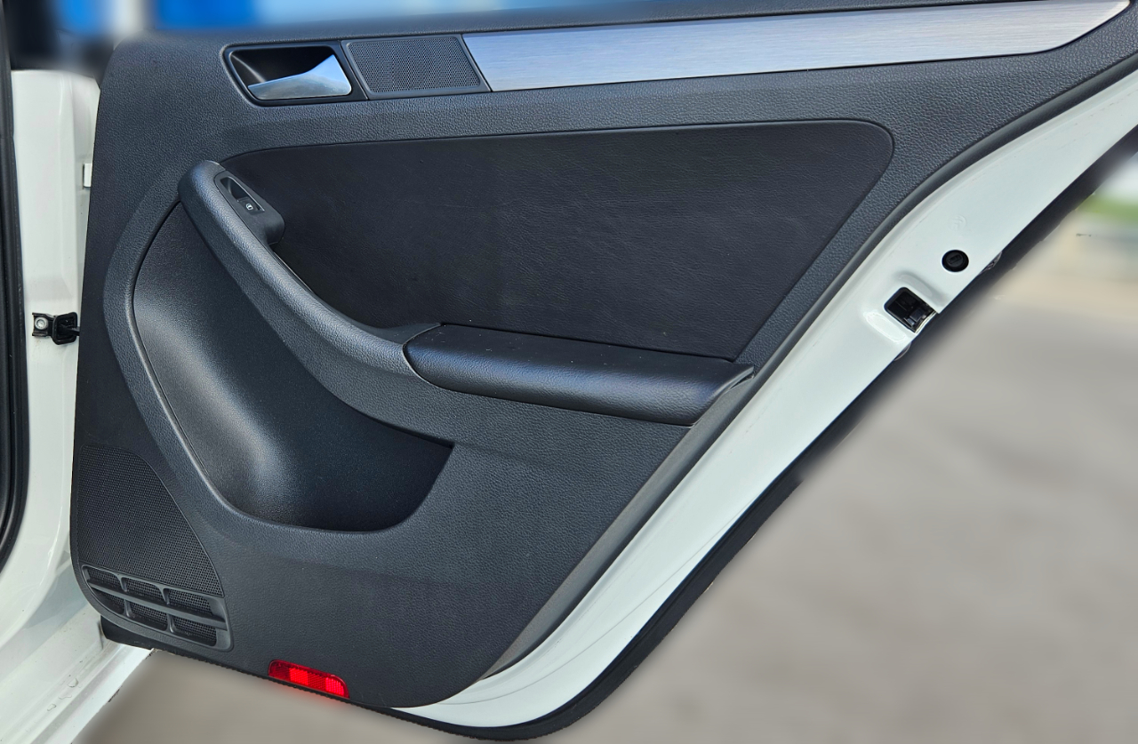 Volkswagen Jetta SE 5M 2016 Volkswagen Jetta SE 5M 2016