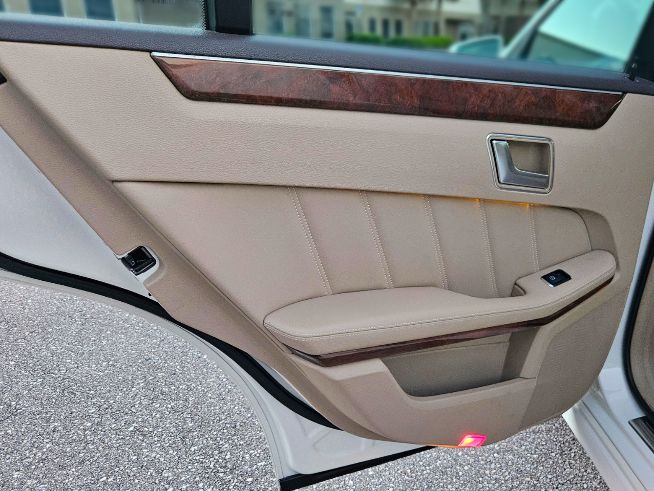 Mercedes-Benz E-Class E350 4MATIC Sedan 2012 Mercedes-Benz E-Class E350 4MATIC Sedan 2012