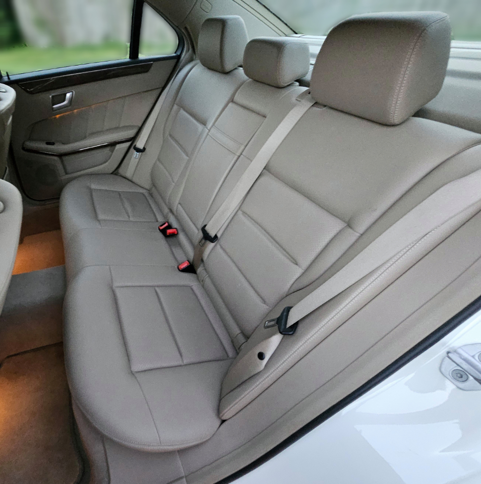 Mercedes-Benz E-Class E350 4MATIC Sedan 2012 Mercedes-Benz E-Class E350 4MATIC Sedan 2012