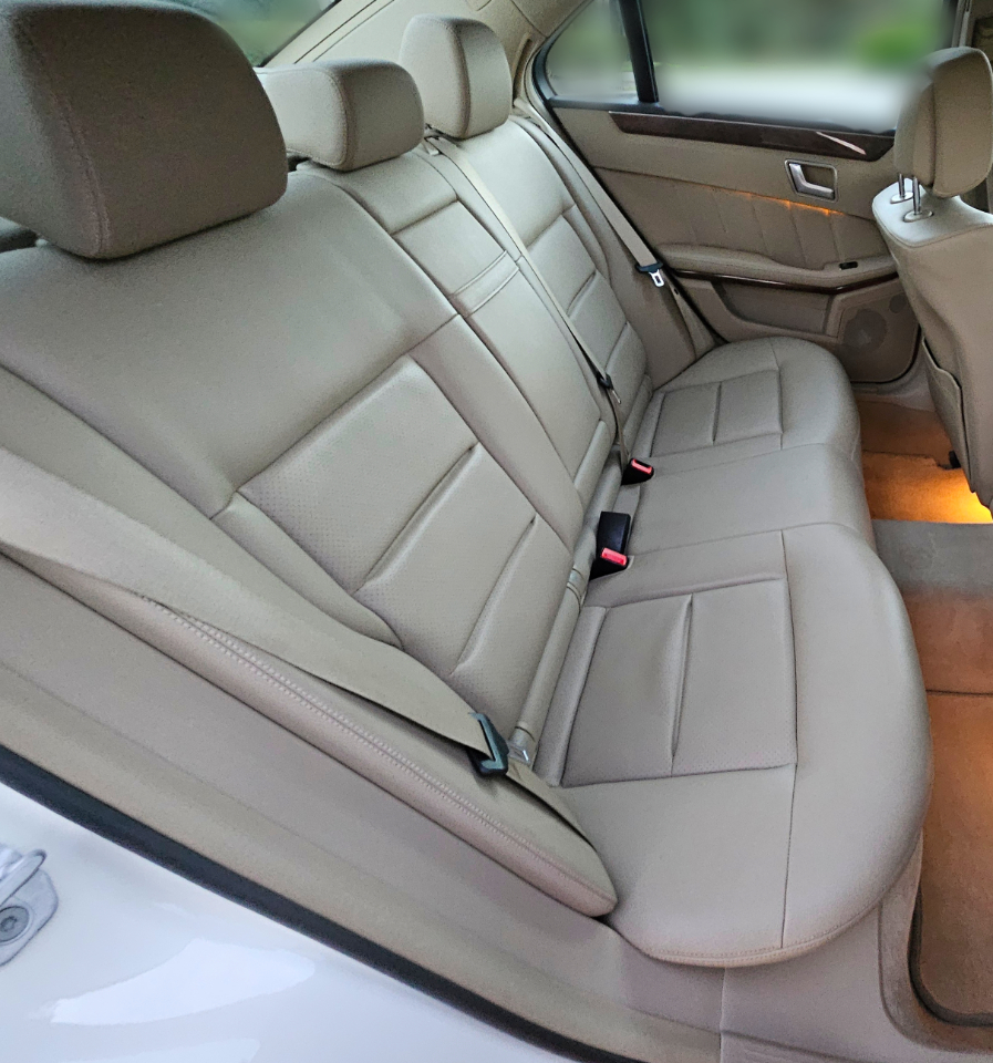 Mercedes-Benz E-Class E350 4MATIC Sedan 2012 Mercedes-Benz E-Class E350 4MATIC Sedan 2012