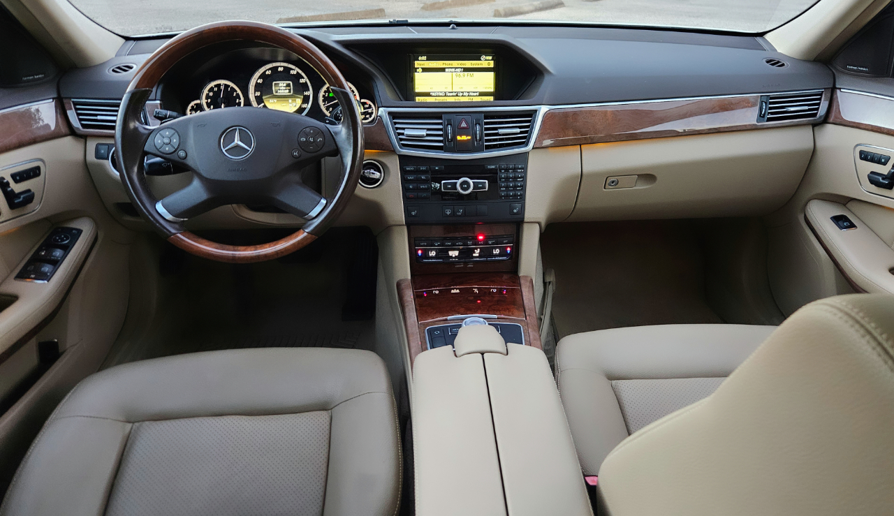 Mercedes-Benz E-Class E350 4MATIC Sedan 2012 Mercedes-Benz E-Class E350 4MATIC Sedan 2012