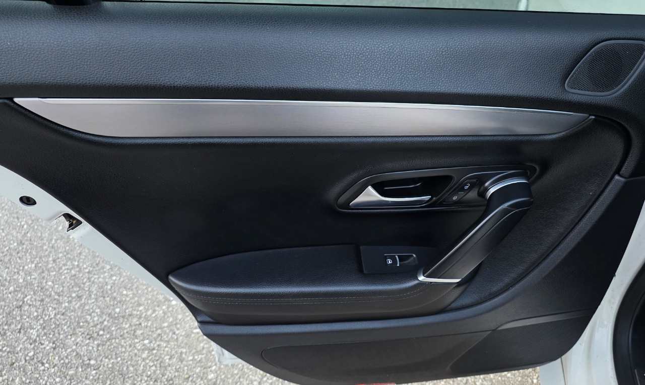 Volkswagen CC Lux PZEV 2013