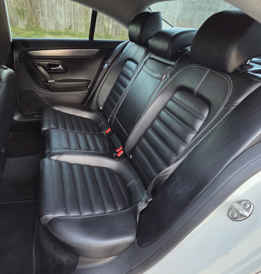 Volkswagen CC Lux PZEV 2013