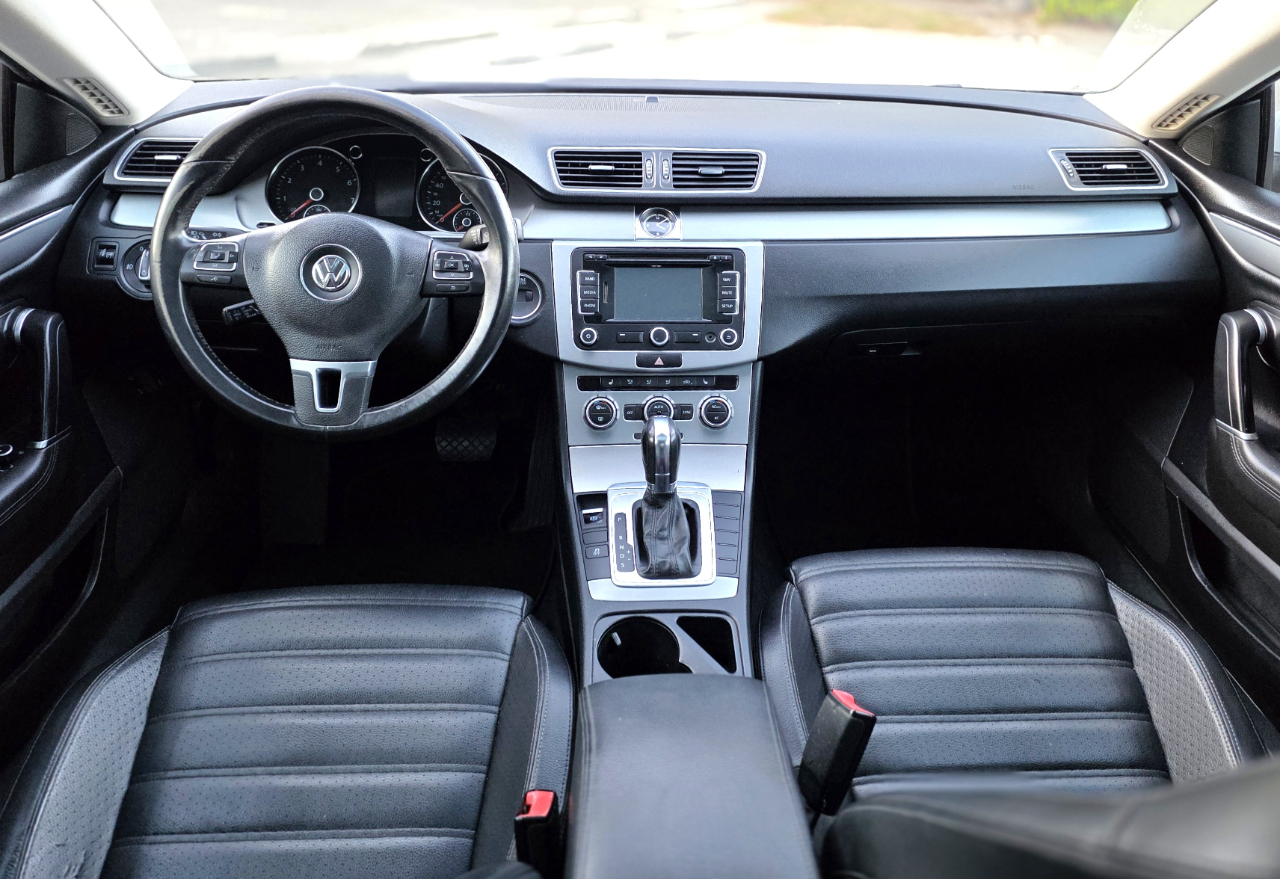 Volkswagen CC Lux PZEV 2013