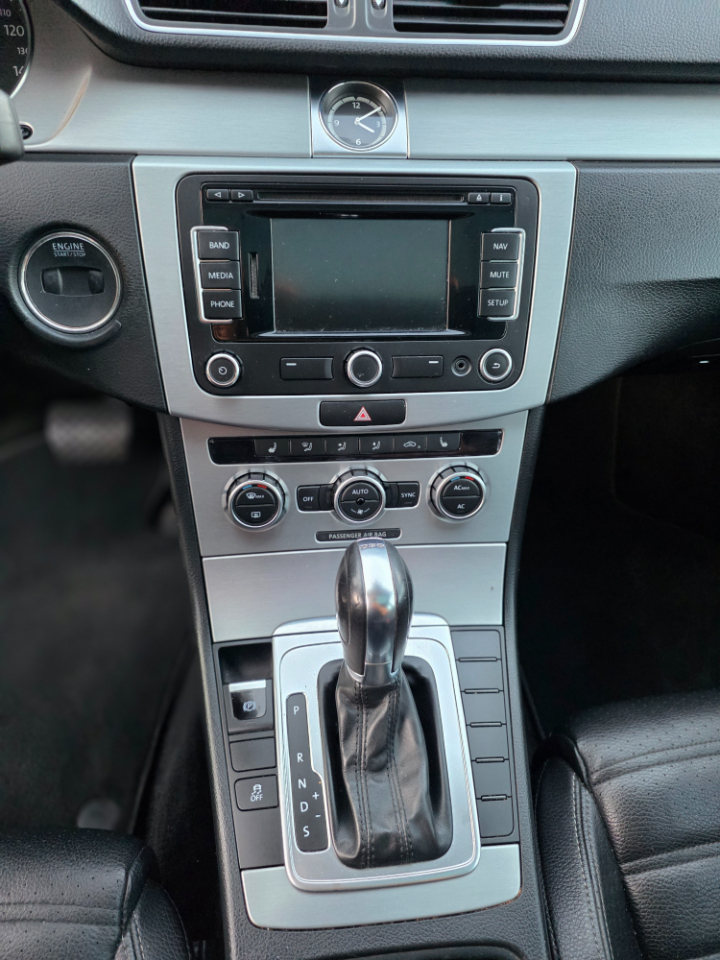 Volkswagen CC Lux PZEV 2013