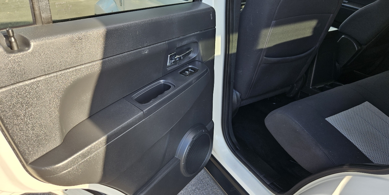 Jeep Liberty Sport 4WD 2010 Jeep Liberty Sport 4WD 2010