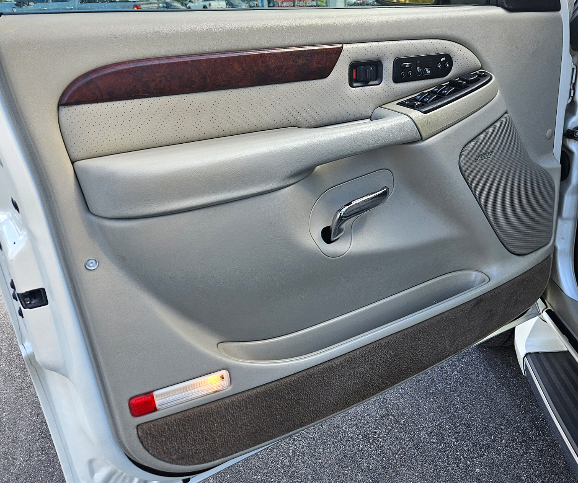 Cadillac Escalade AWD 2005 Cadillac Escalade AWD 2005