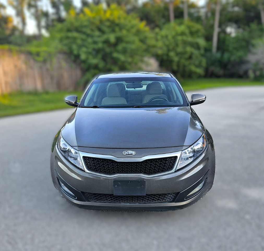 2012 Kia Optima LX photo 2