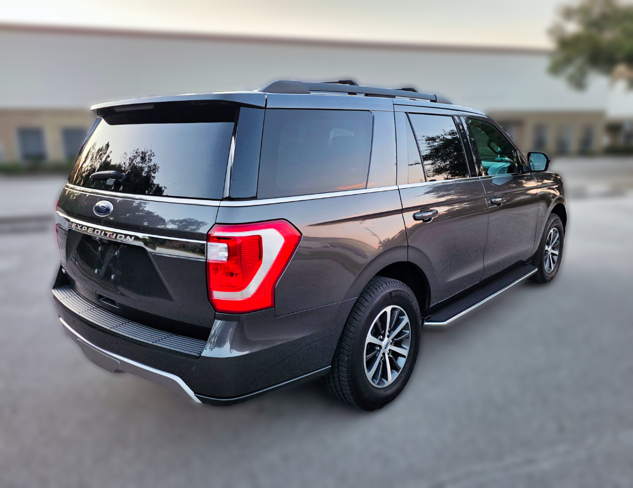 Ford Expedition XLT 4WD 2018
