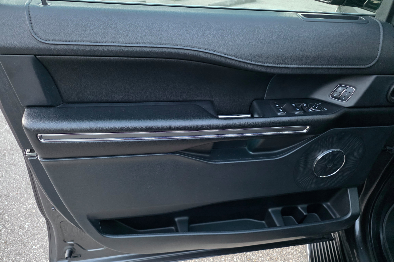 Ford Expedition XLT 4WD 2018