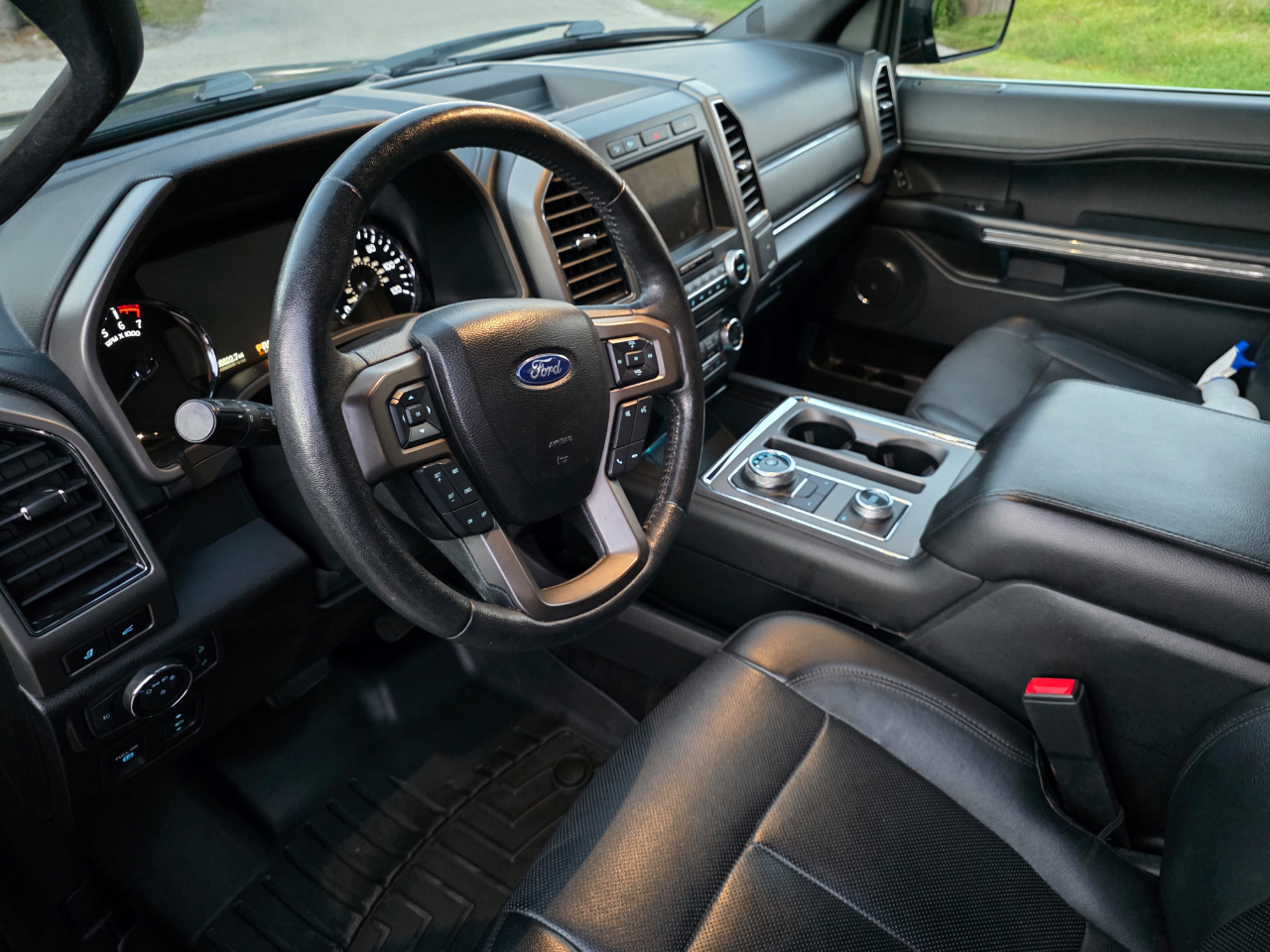 Ford Expedition XLT 4WD 2018