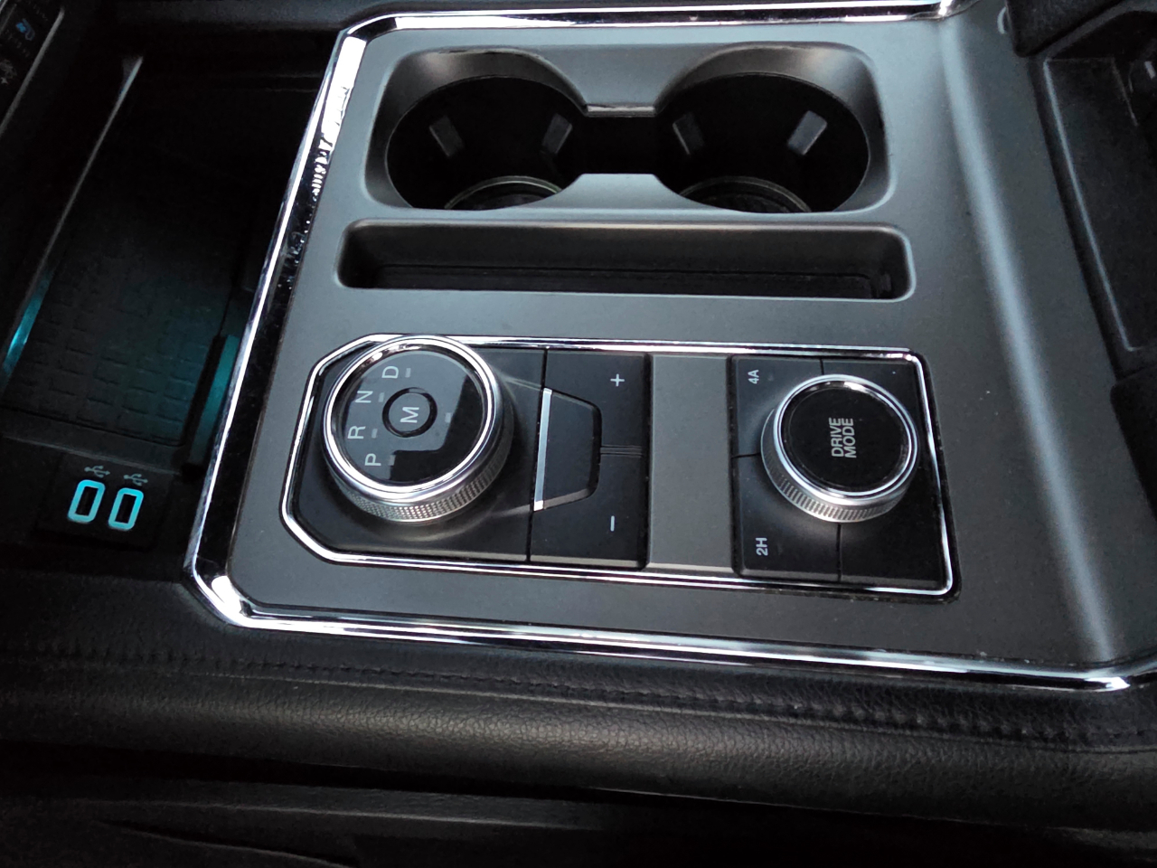 Ford Expedition XLT 4WD 2018