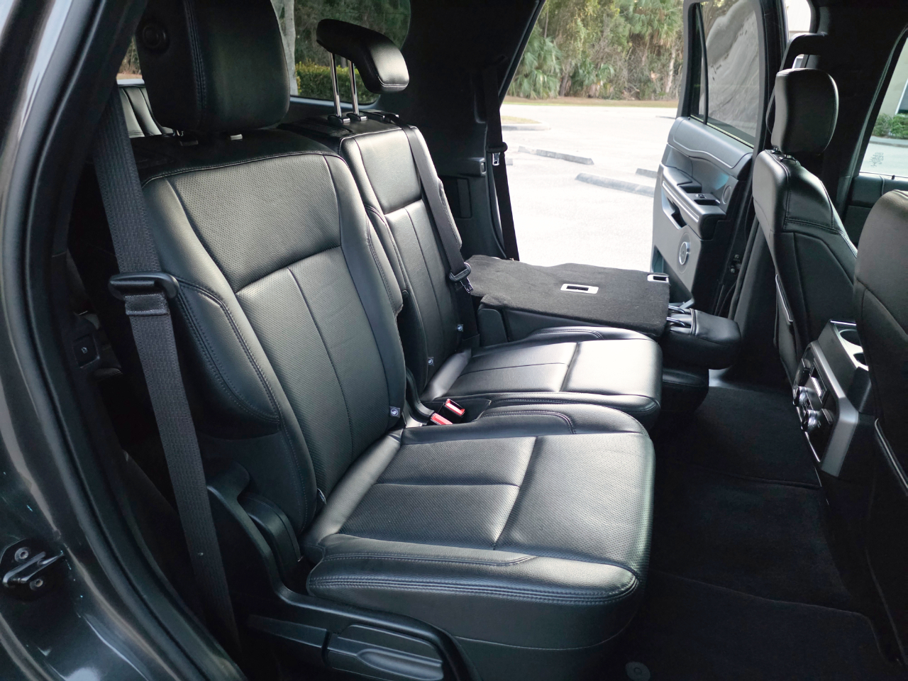 Ford Expedition XLT 4WD 2018