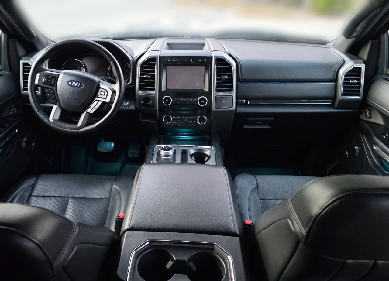 Ford Expedition XLT 4WD 2018