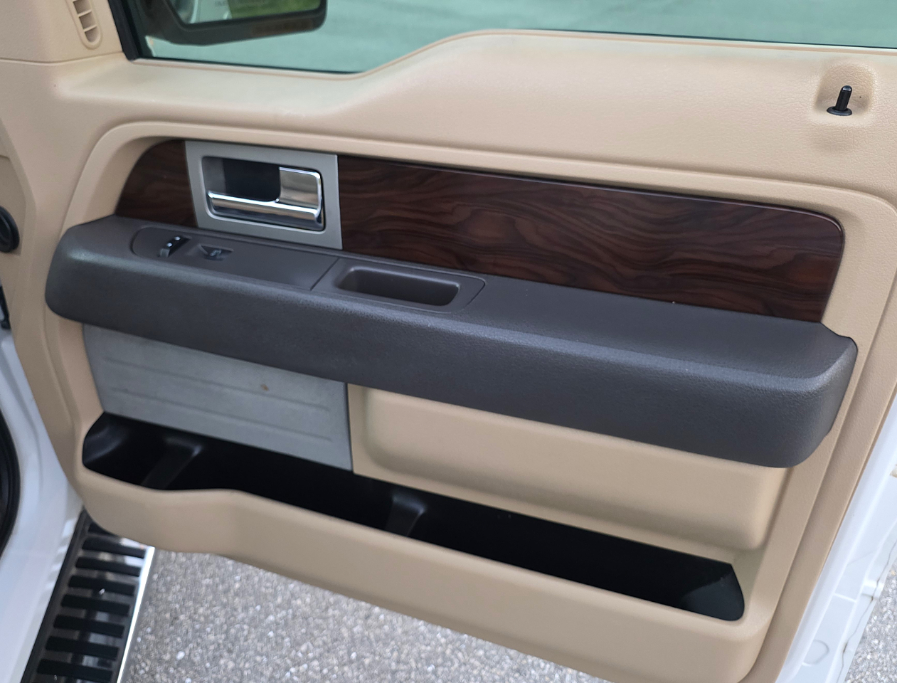 Ford F-150 Lariat SuperCrew 5.5-ft. Bed 2WD 2012