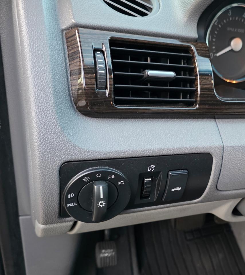 Mercury Montego 4dr Sdn 2WD Luxury 2005