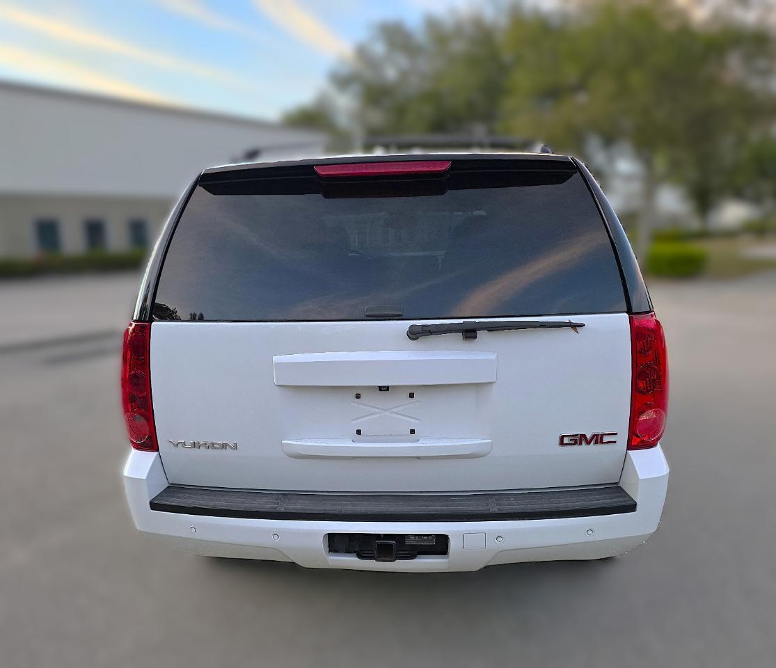 GMC Yukon 2WD 4dr 1500 SLE 2013