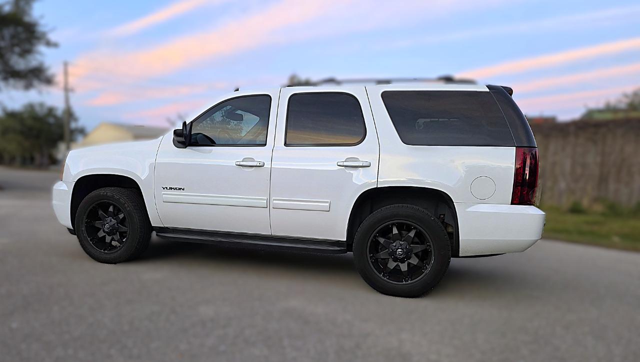 GMC Yukon 2WD 4dr 1500 SLE 2013