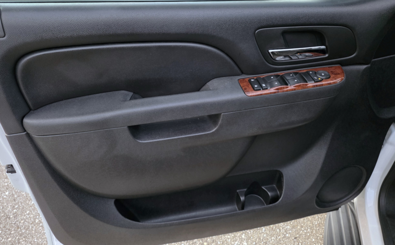 GMC Yukon 2WD 4dr 1500 SLE 2013