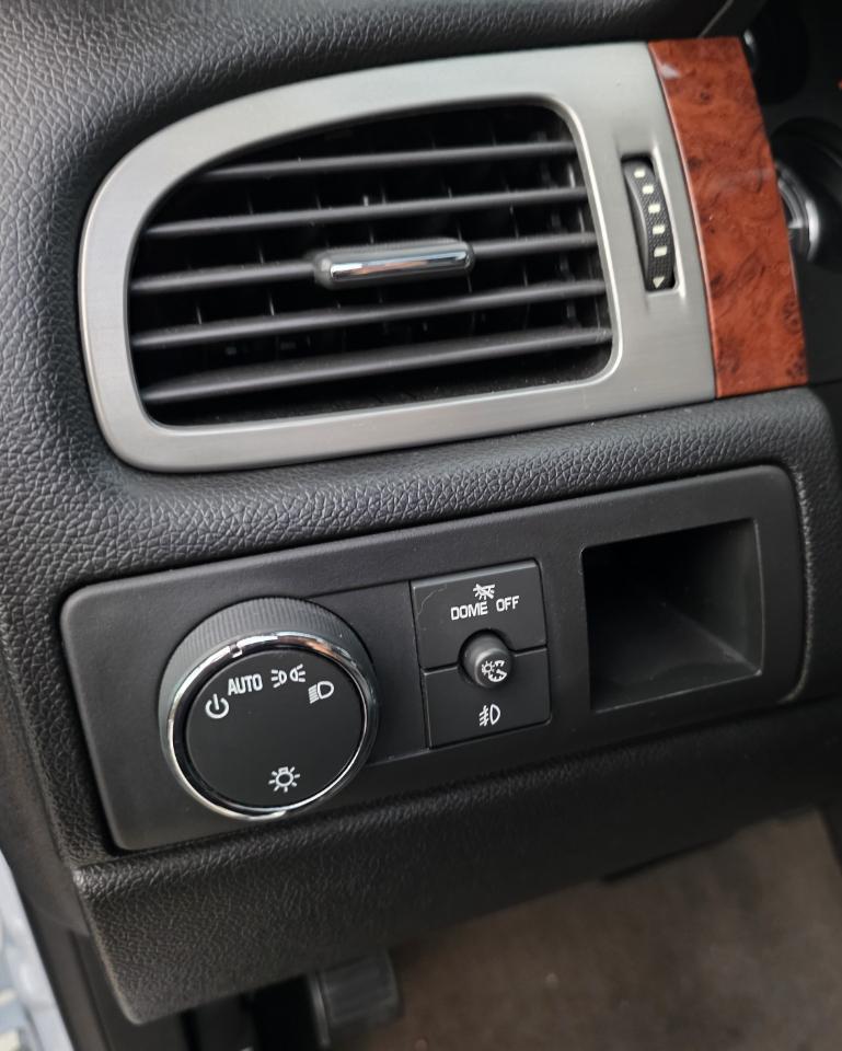 GMC Yukon 2WD 4dr 1500 SLE 2013