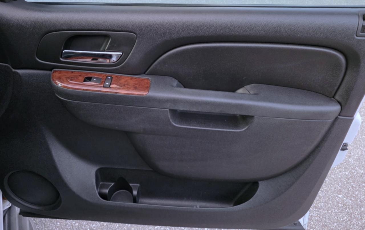 GMC Yukon 2WD 4dr 1500 SLE 2013