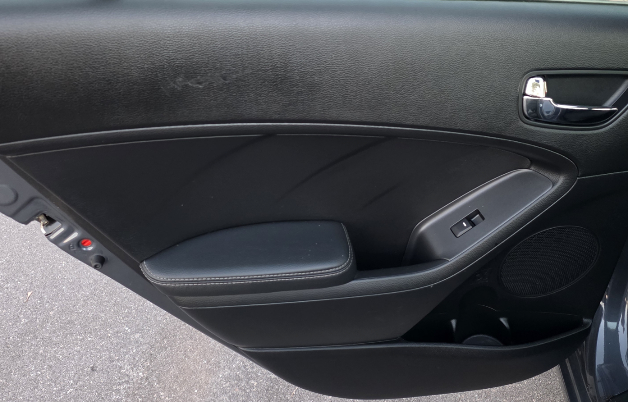 Kia Forte LX w/Popular Package 2016