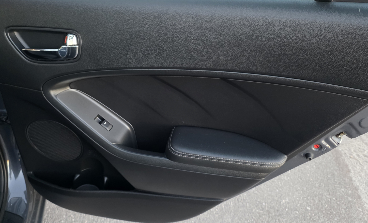 Kia Forte LX w/Popular Package 2016