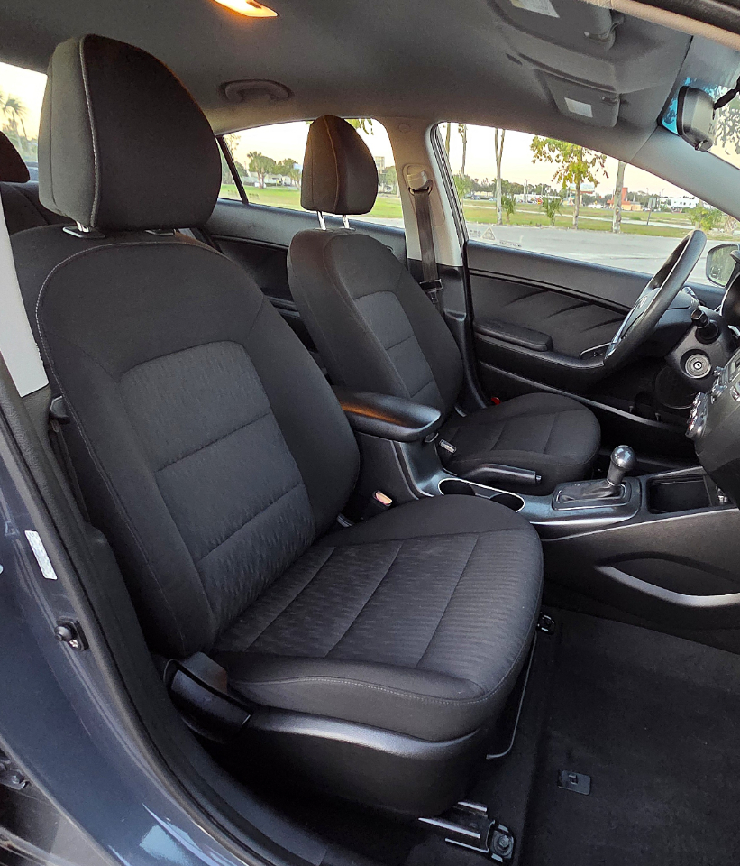 Kia Forte LX w/Popular Package 2016