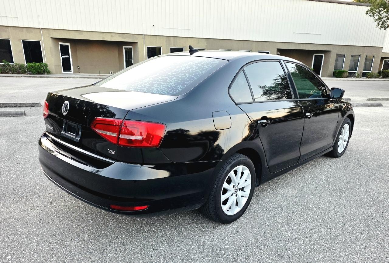 Volkswagen Jetta  2015