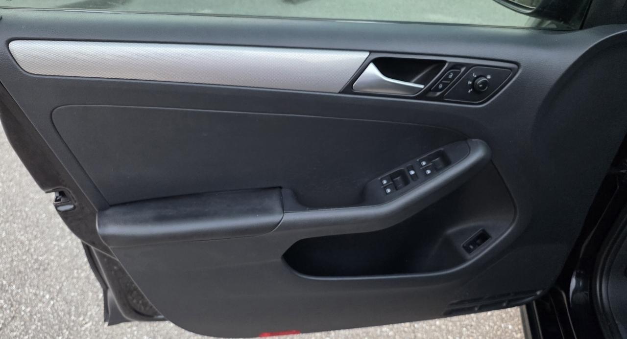 Volkswagen Jetta  2015