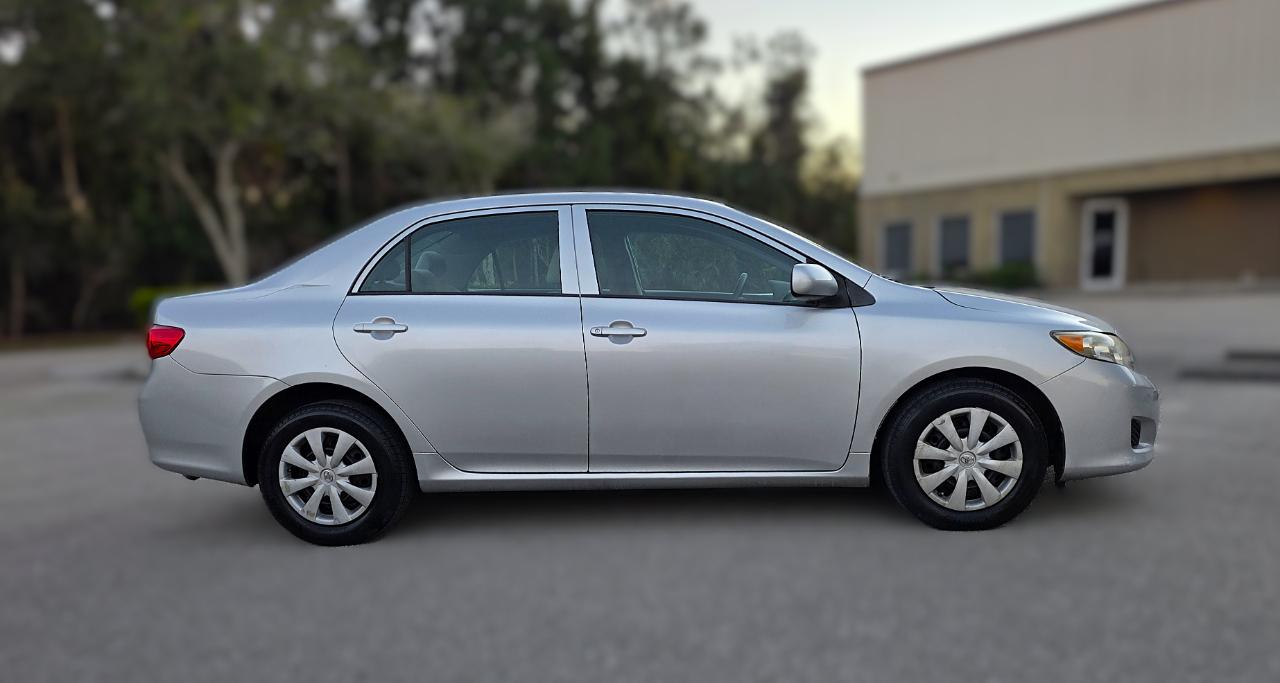 Toyota Corolla 4dr Sdn Auto LE (Natl) 2009