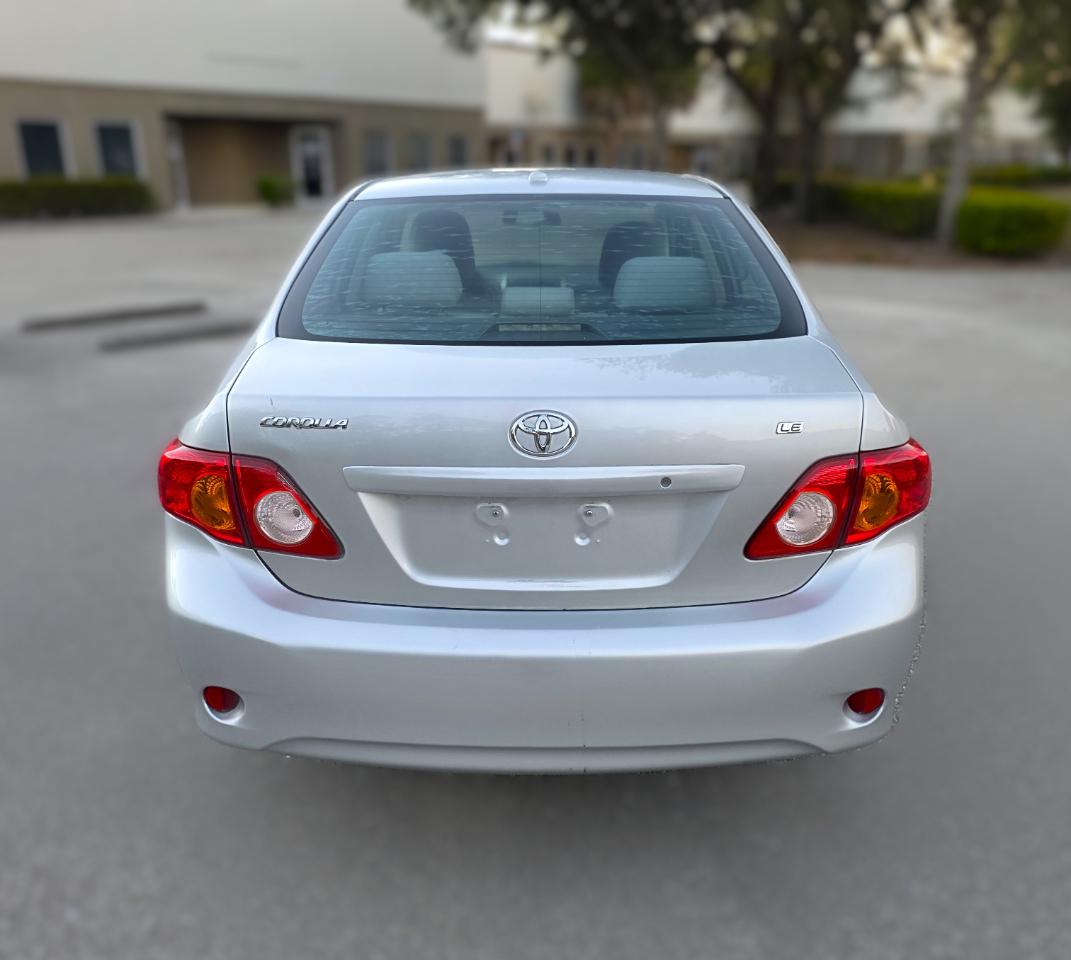 Toyota Corolla 4dr Sdn Auto LE (Natl) 2009