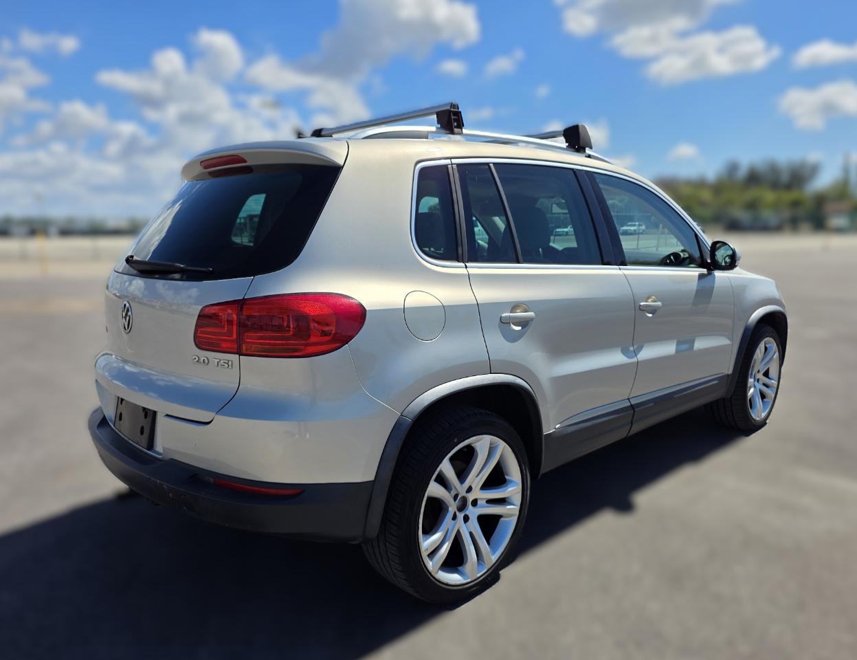 Volkswagen Tiguan 2WD 4dr Auto S 2013