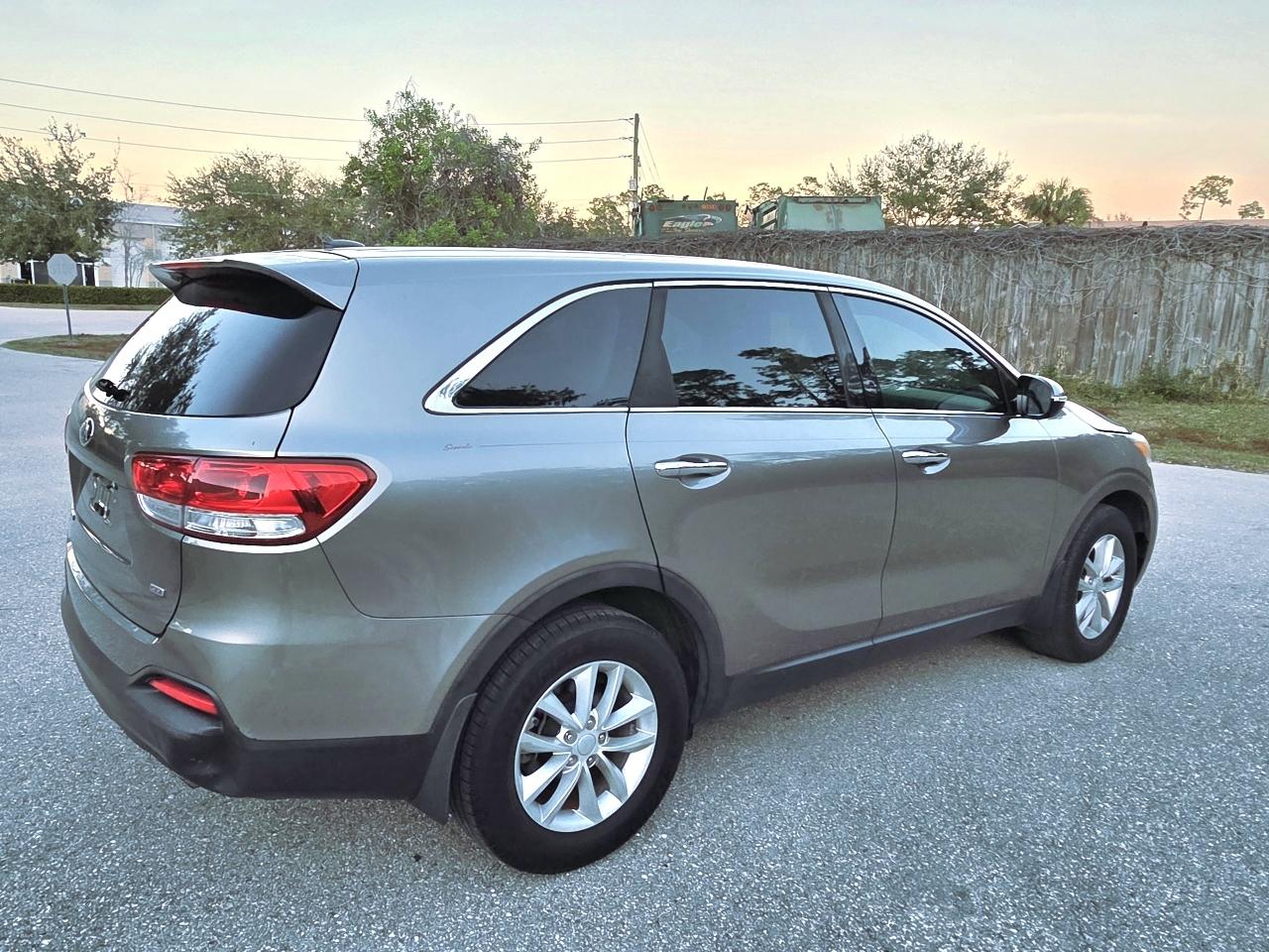 Kia Sorento L FWD 2017