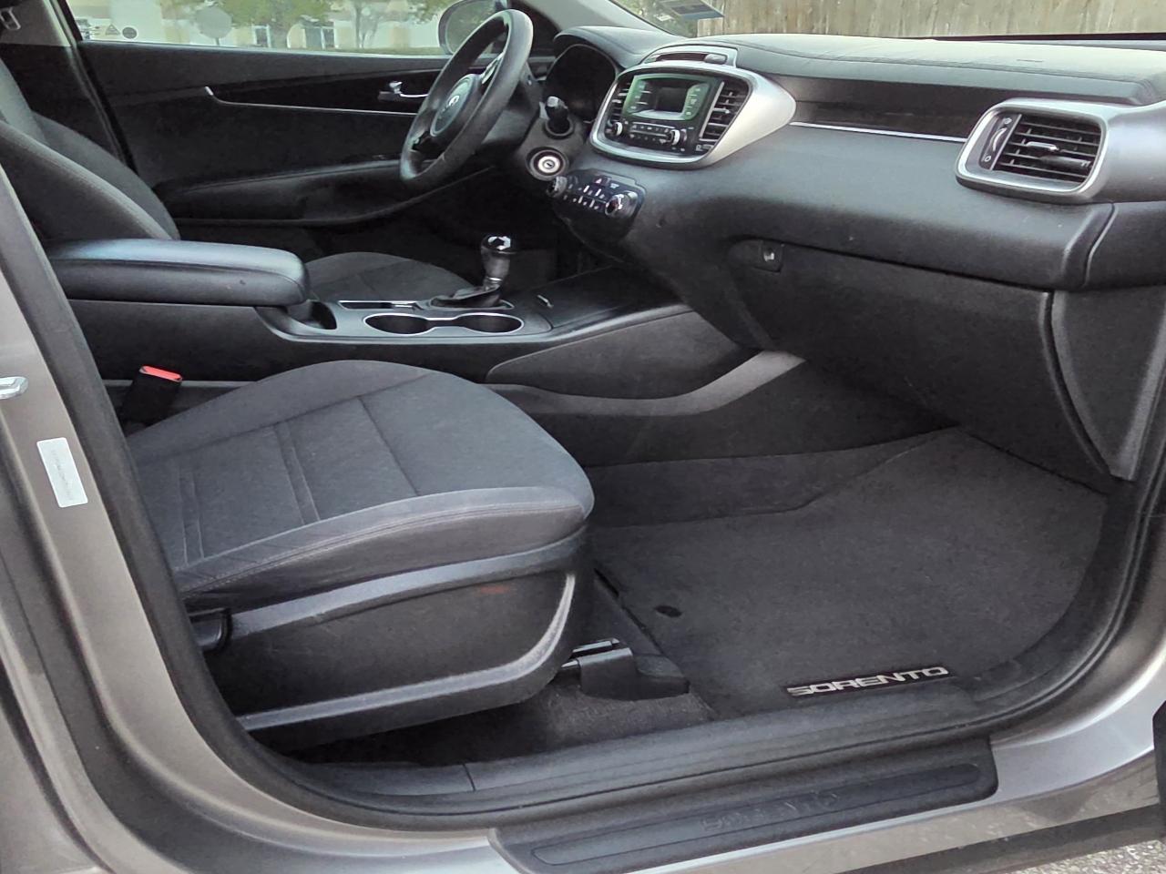 Kia Sorento L FWD 2017